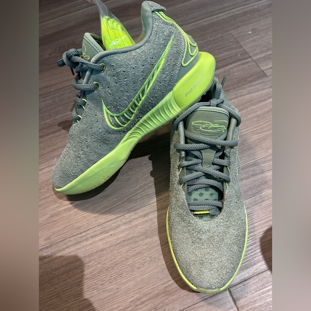 Nike LeBron XXI basketball shoes